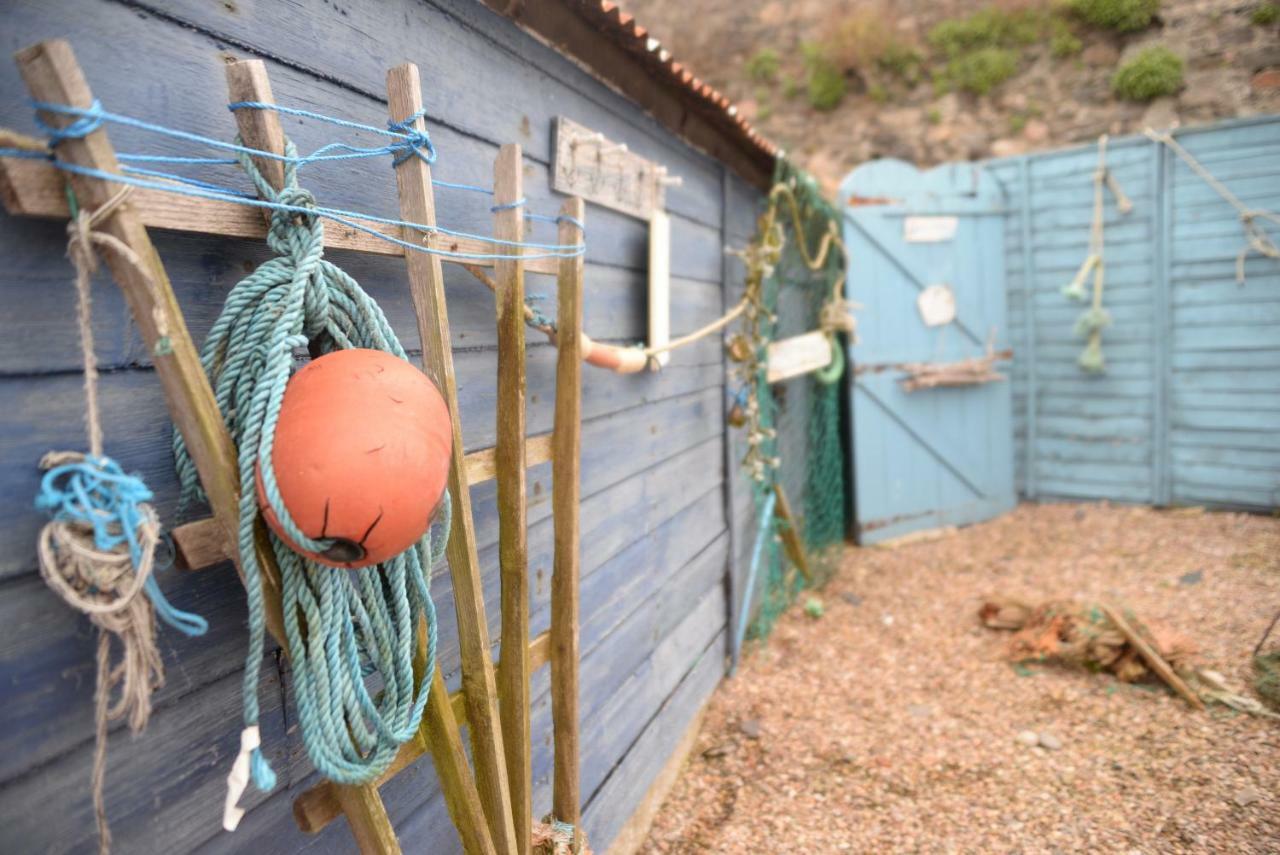 Driftwood Cottage, Portsoy Банф Екстериор снимка